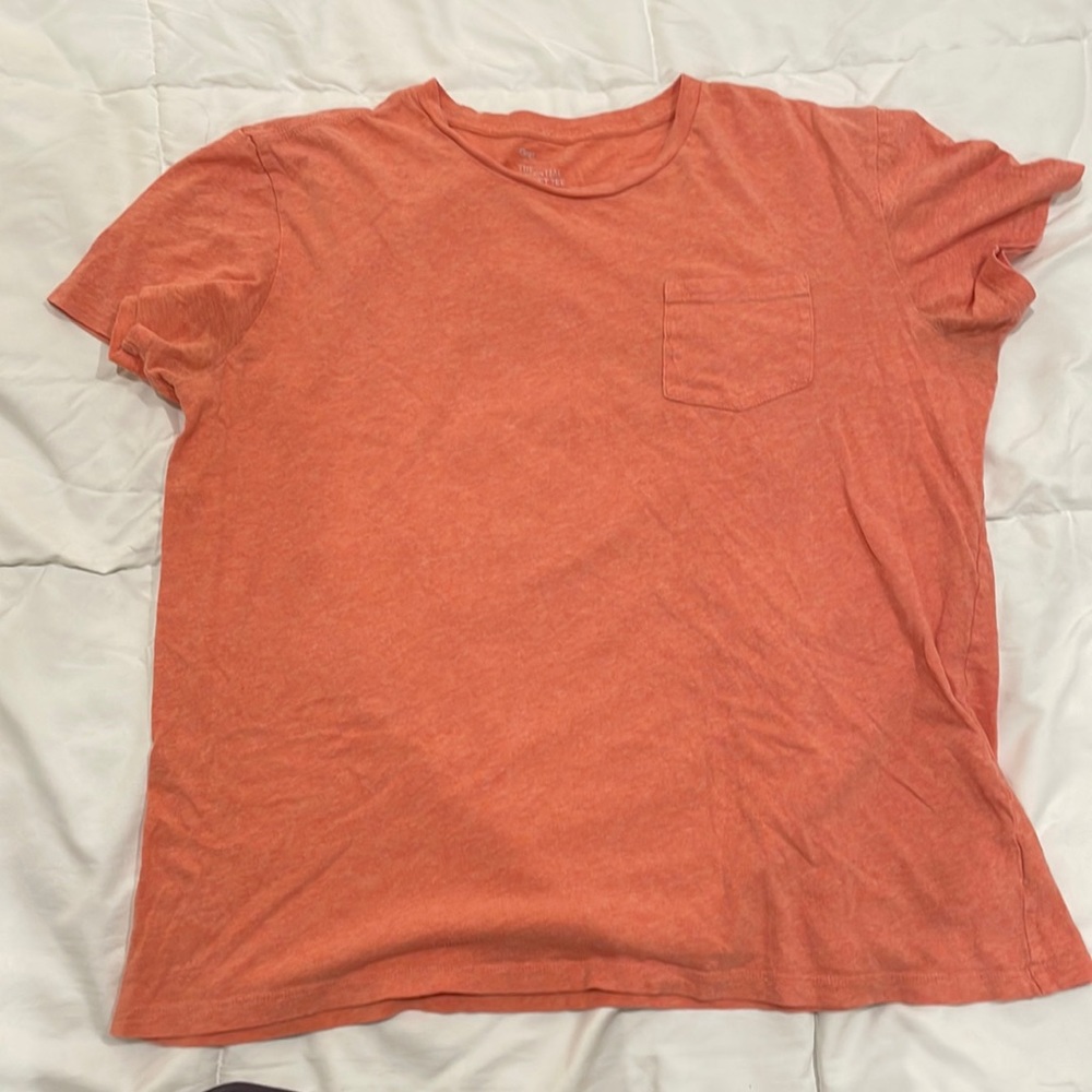 Gap pocket tee